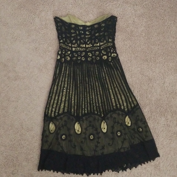 Betsy Johnson Stapless Dress Size 10 - Picture 3 of 3